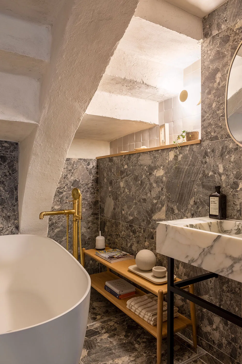 Лёгкие и элегантные интерьеры квартиры в прекрасном викторианском доме в Лондоне - Gallery image 19