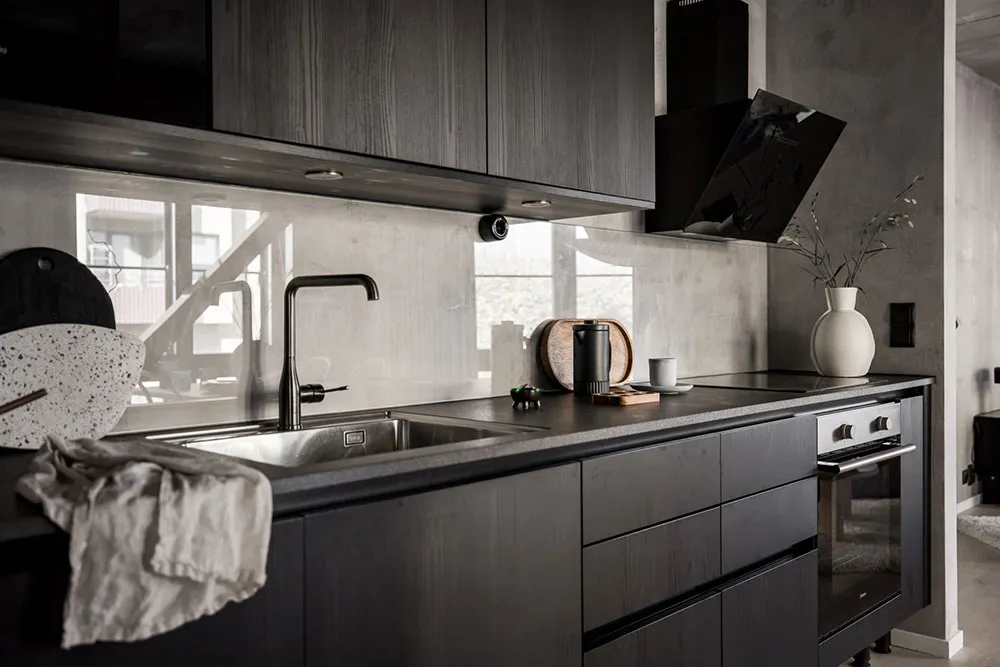 Маленькая скандинавская квартира с бетонными стенами (46 кв. м) - Gallery image 10