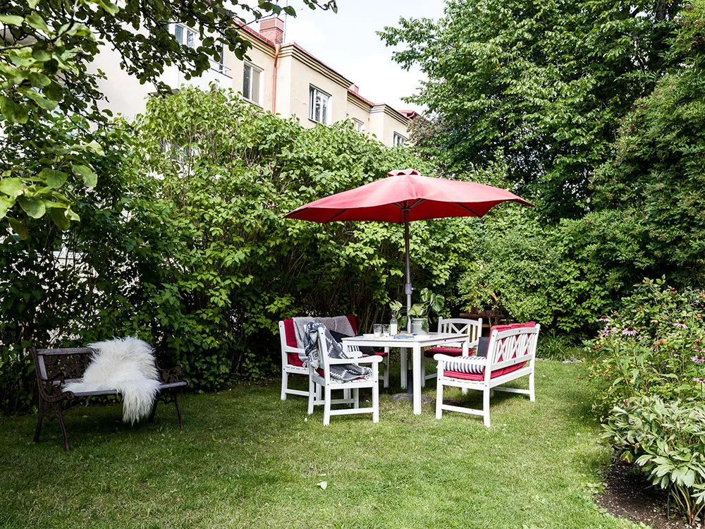 Simplicité scandinave et verdure à la fenêtre : appartement en banlieue de Stockholm (58 m²) - Gallery image 20