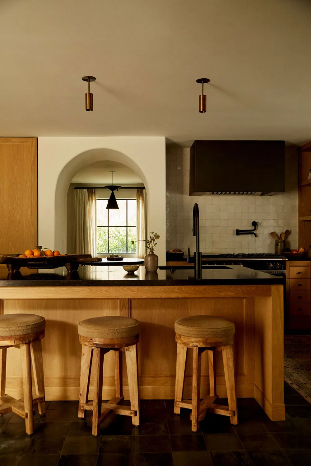 Warmes und ästhetisches Interior eines Antiquitätenhändlers in Los Angeles - Gallery image 8