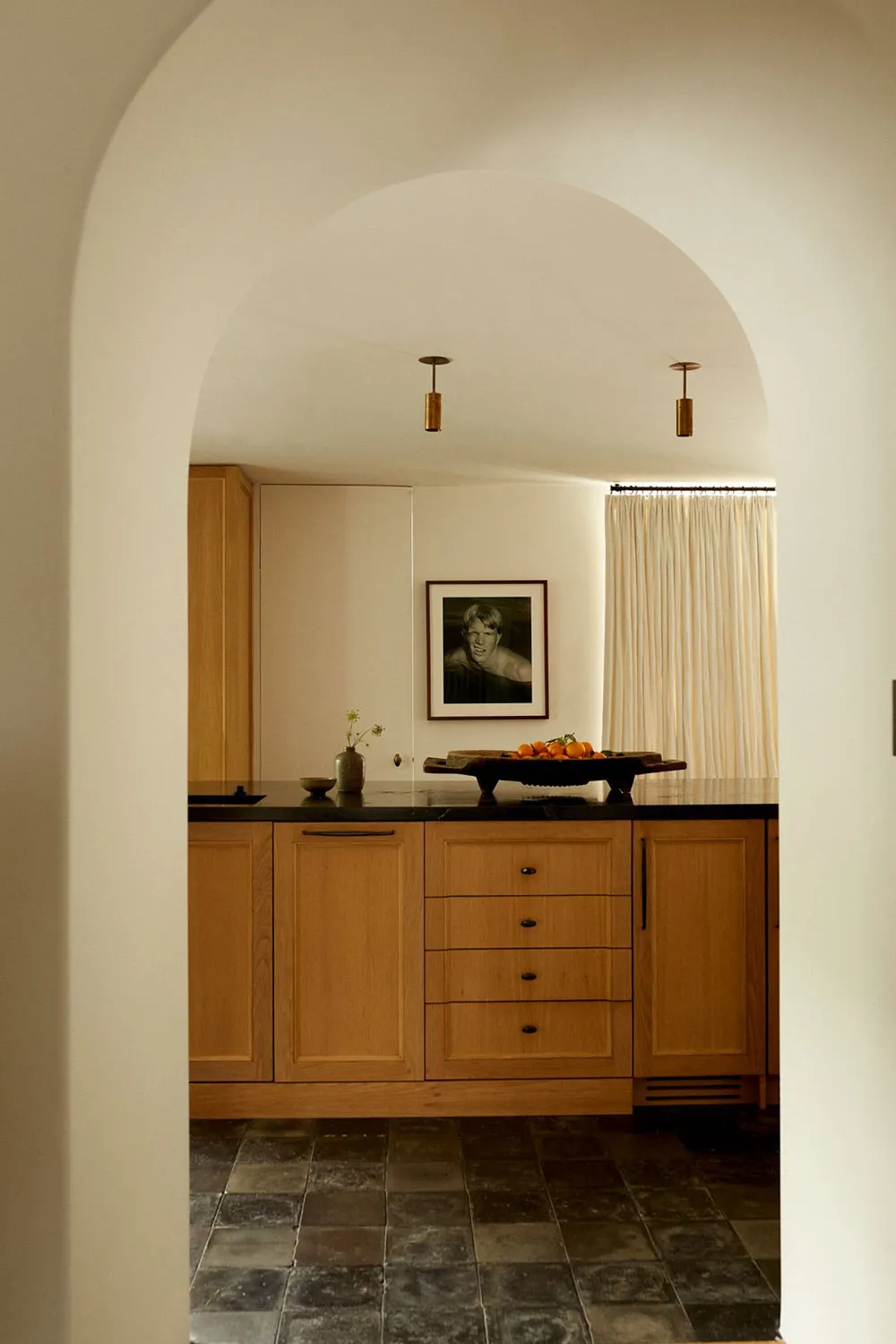 Warmes und ästhetisches Interior eines Antiquitätenhändlers in Los Angeles - Gallery image 7