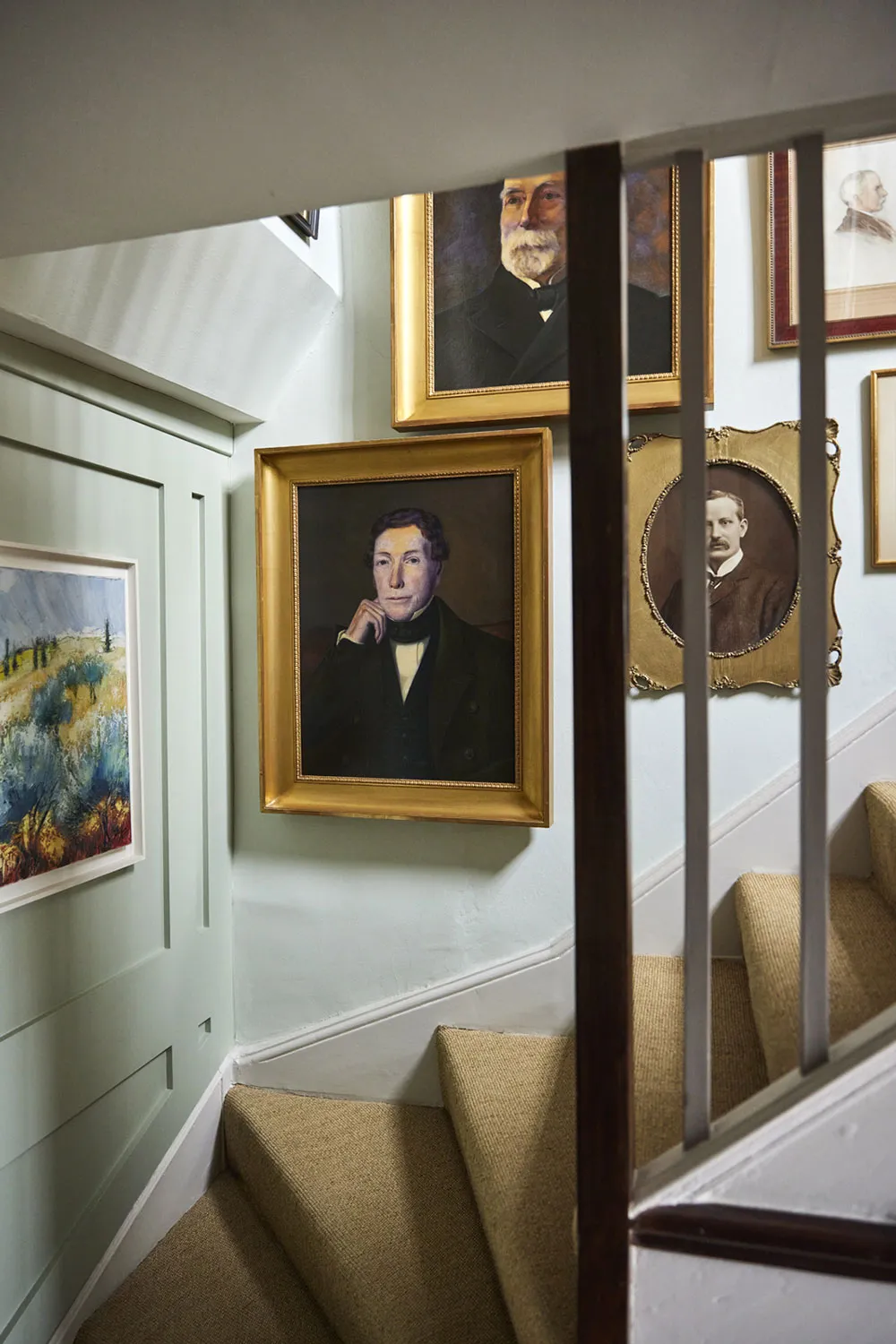 Bold Colors and Decor in Georgian Townhouse Interiors in London - Gallery image 22