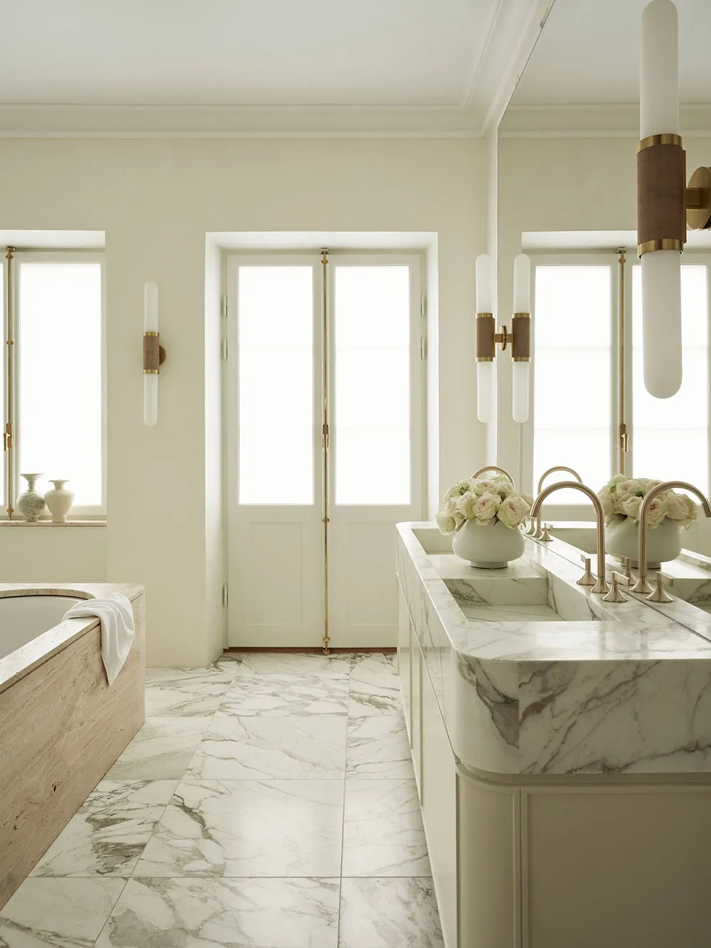 Sophisticated Modern Interior in a Historic House in Central Stockholm - Gallery image 16