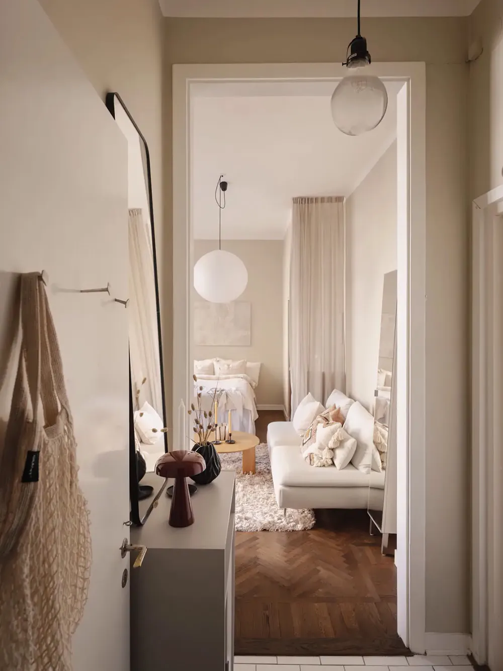 Маленькая квартира-студия с мягким интерьером (24 кв. м) - Gallery image 11