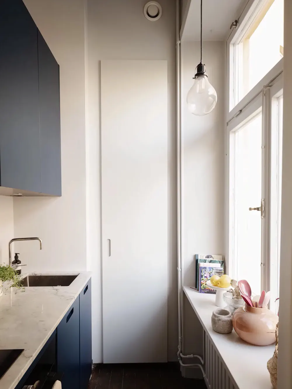 Маленькая квартира-студия с мягким интерьером (24 кв. м) - Gallery image 5