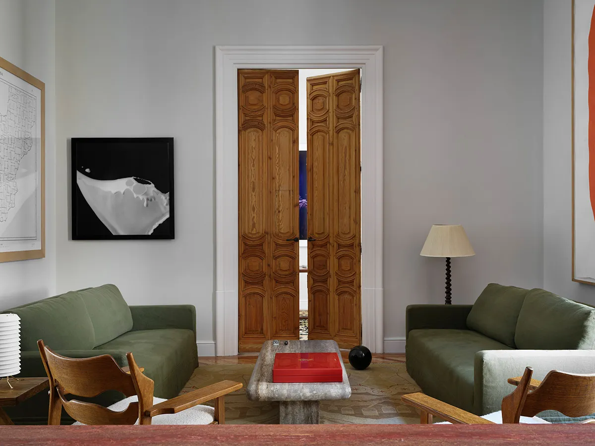 Arte del pasado y la modernidad en el diseño de apartamentos en Madrid - Gallery image 10