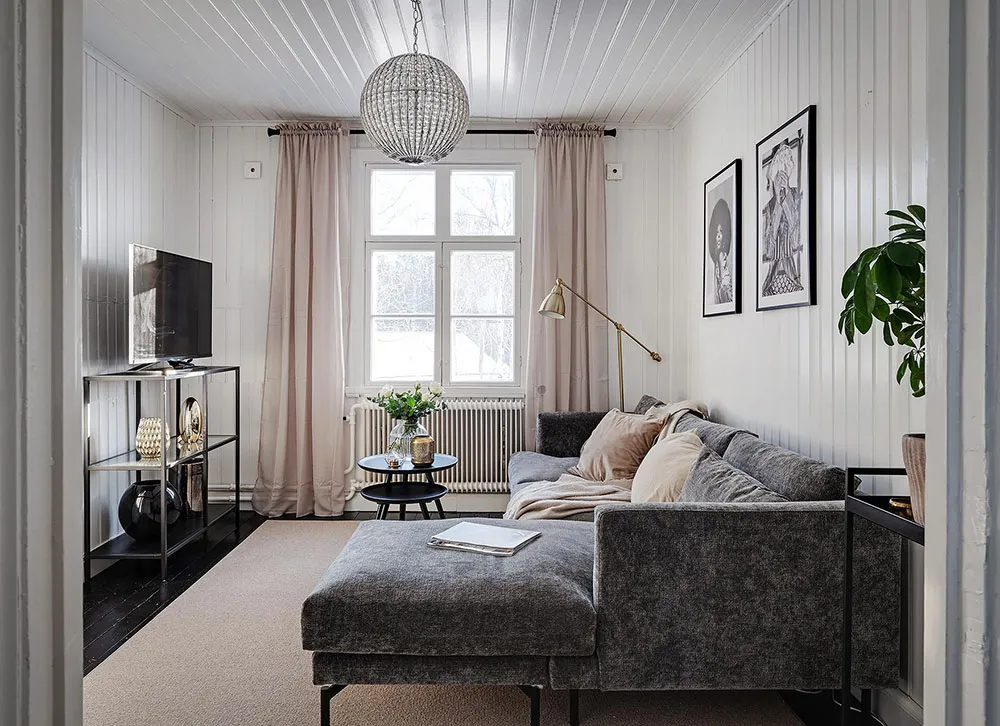 Villa blanche en Suède avec intérieurs noir et blanc - Gallery image 31