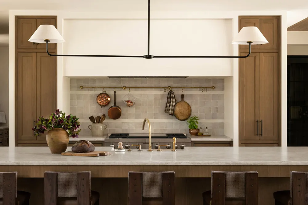 Agradable mezcla del estilo tradicional y moderno en el diseño de casas en Texas - Gallery image 9