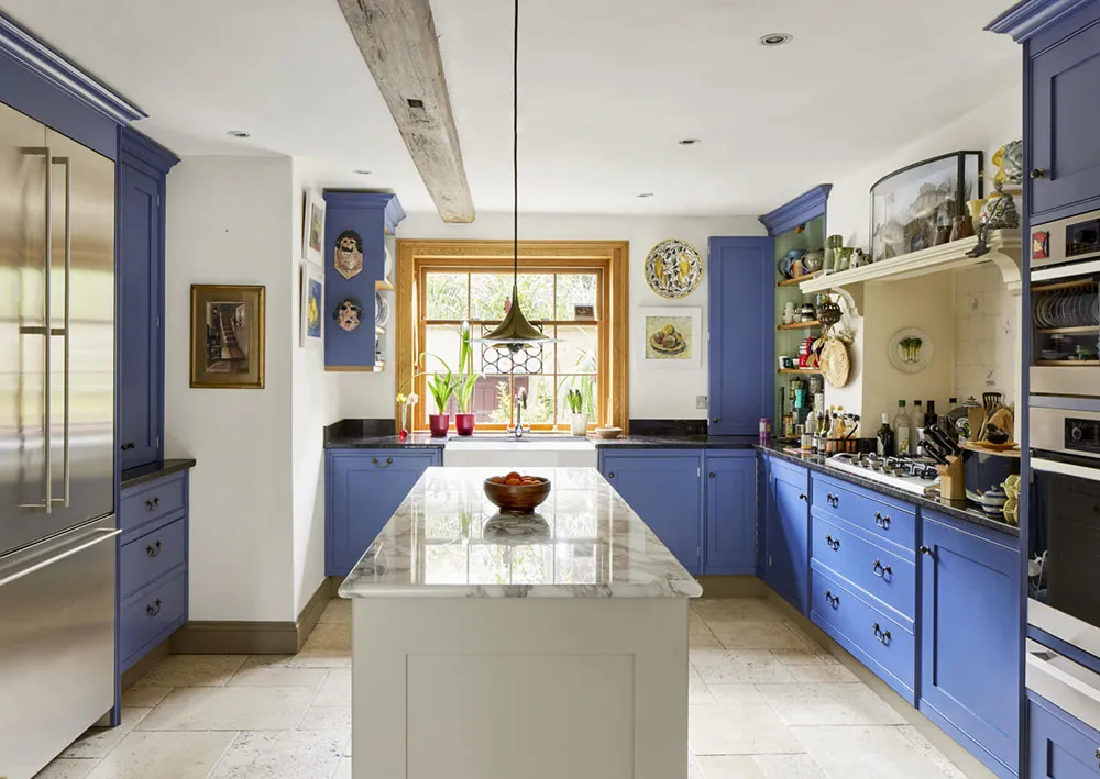 Bold Colors and Decor in Georgian Townhouse Interiors in London - Gallery image 11