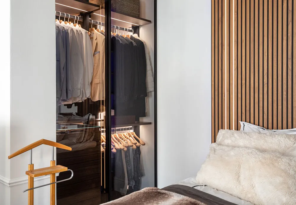 Black Kitchen and Park View: Small Modern Apartment in Stockholm (37 sqm) - Gallery image 13