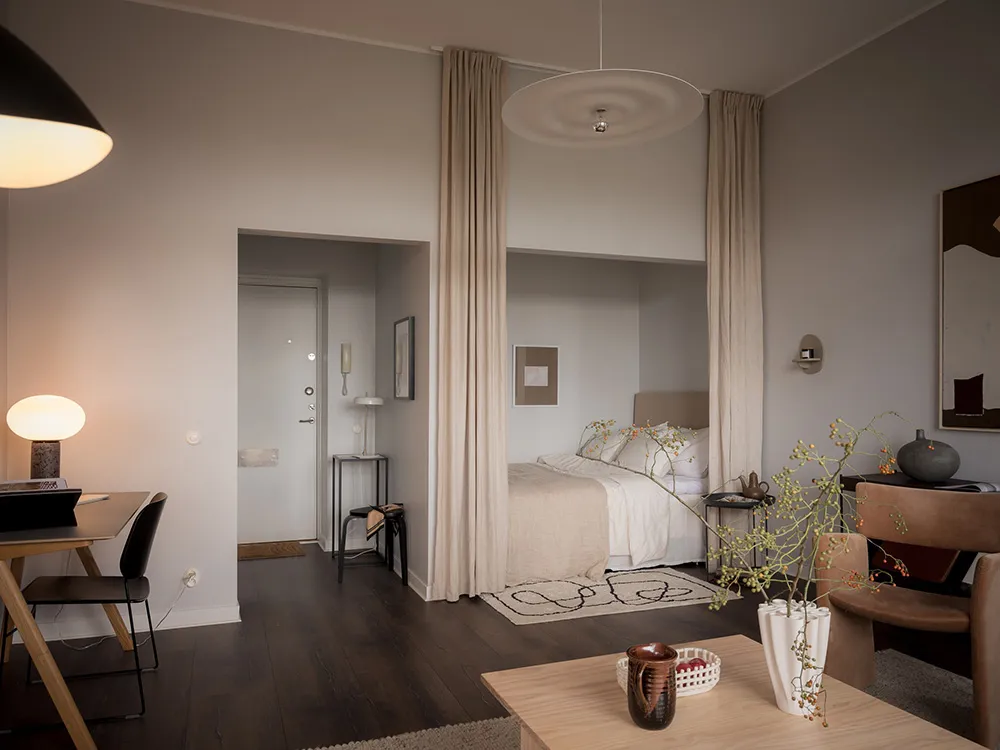 High ceilings and refined modern decor: small apartment in Goteborg (49 sqm) - Gallery image 10