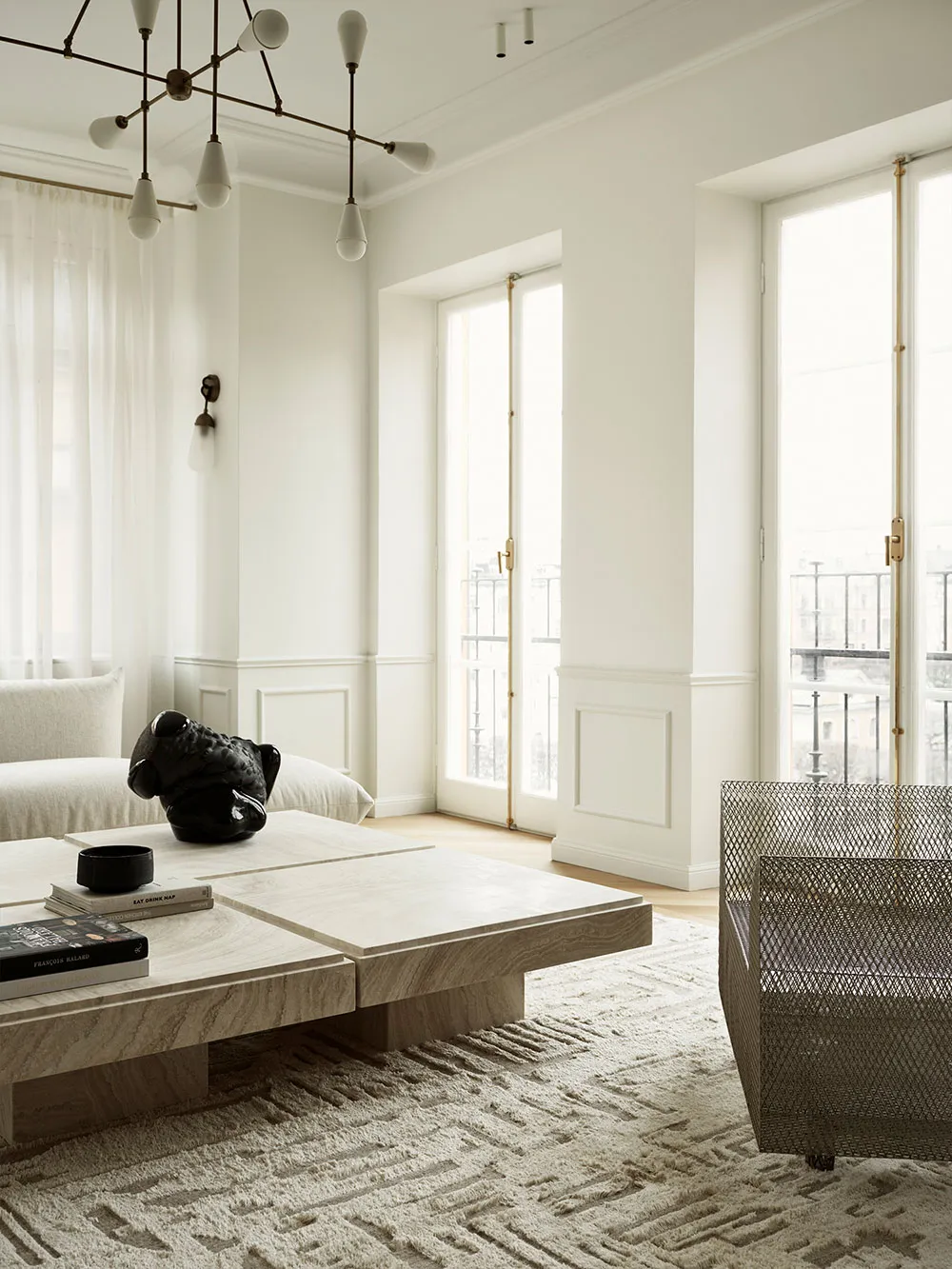 Sophisticated Modern Interior in a Historic House in Central Stockholm - Gallery image 2