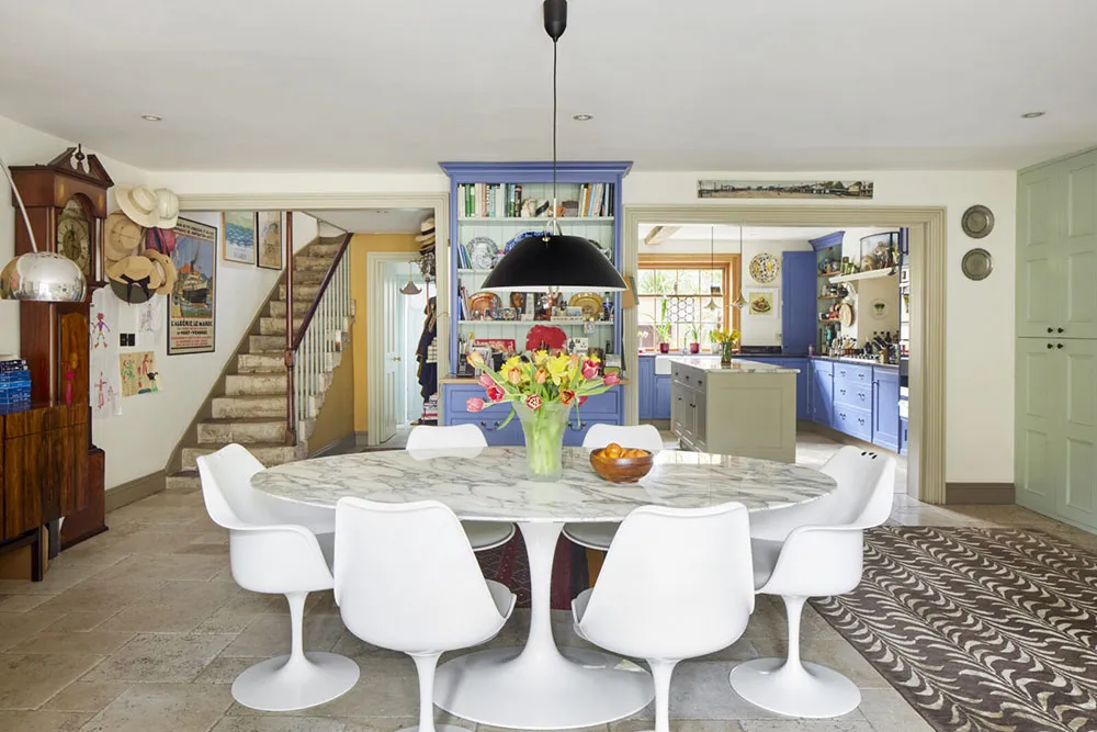 Bold Colors and Decor in Georgian Townhouse Interiors in London - Gallery image 10