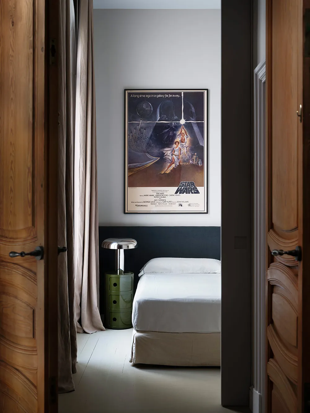 Arte del pasado y la modernidad en el diseño de apartamentos en Madrid - Gallery image 16