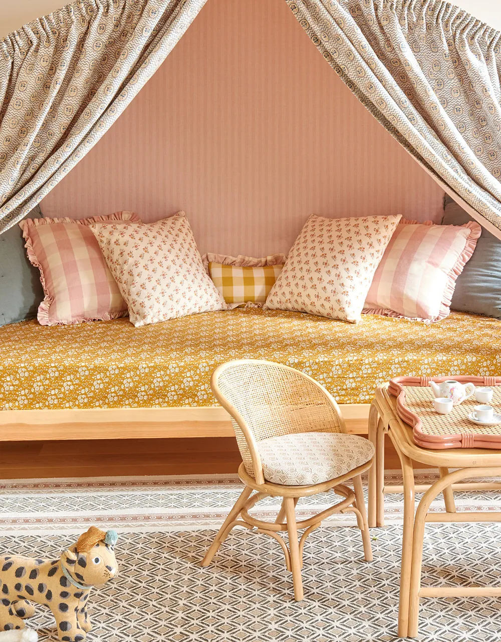 Szkoła fachowa w klasycznym angielskim designie: apartamenty w Londynie - Gallery image 7