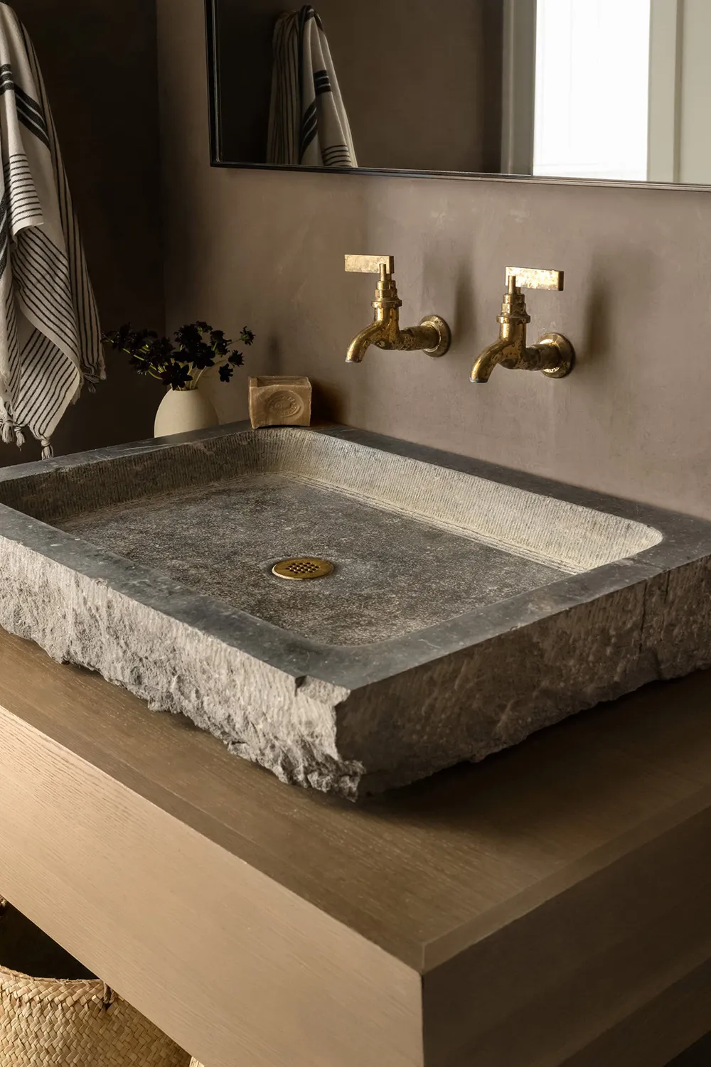 Agradable mezcla del estilo tradicional y moderno en el diseño de casas en Texas - Gallery image 29