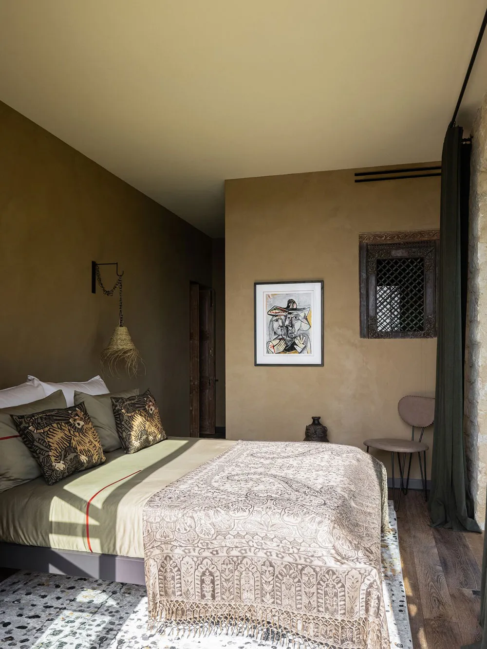 Beautiful villa on a hill in Provence, inspired by traditional regional architecture - Gallery image 13