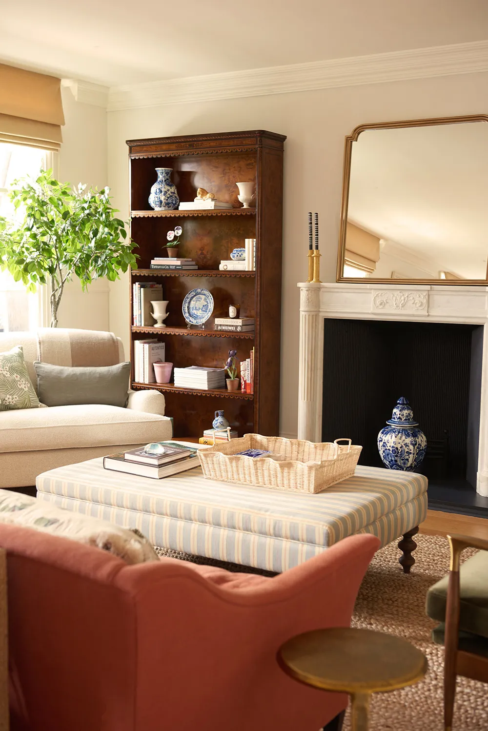 Szkoła fachowa w klasycznym angielskim designie: apartamenty w Londynie - Gallery image 4