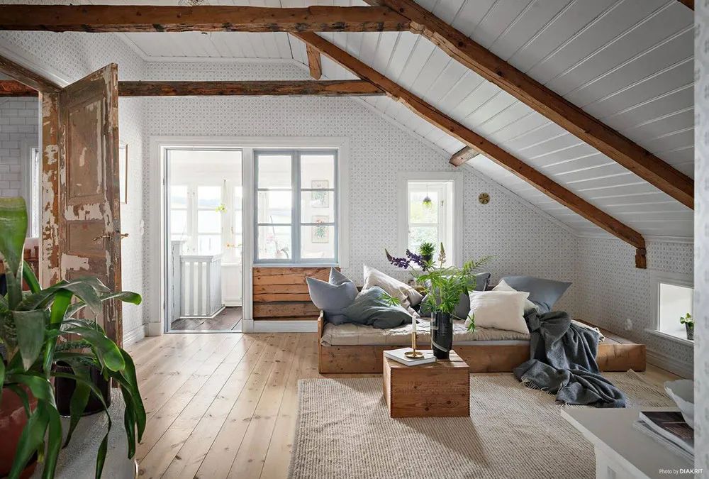 Acogedora casa de campo con papel pintado floral - Gallery image 14