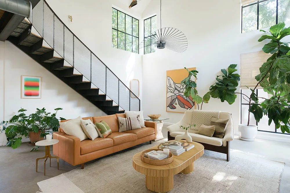 Intérieurs lumineux et chaleureux dans le style industriel à Austin - Gallery image 7