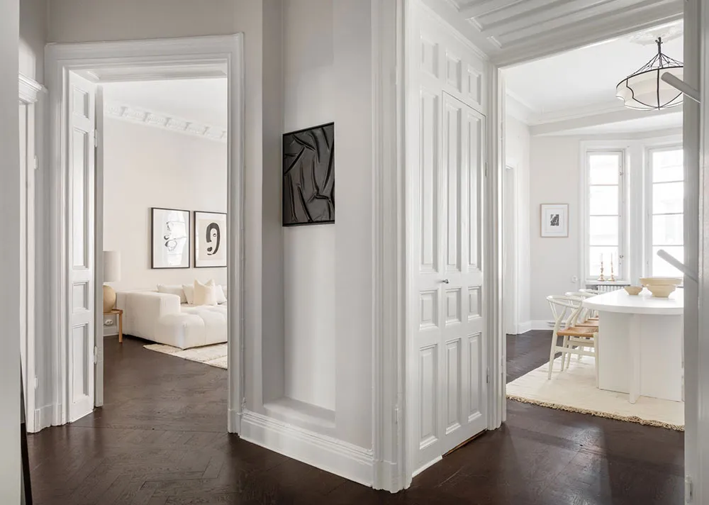 Темний під і біла меблі: квартира в Стокгольмі (90 кв. м) - Gallery image 13