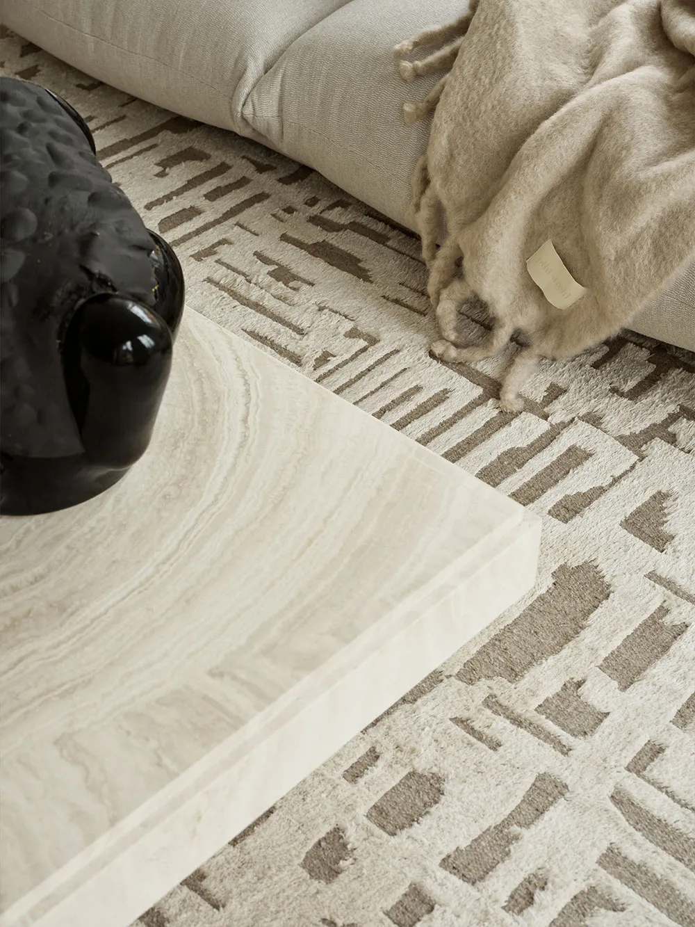 Sophisticated Modern Interior in a Historic House in Central Stockholm - Gallery image 3