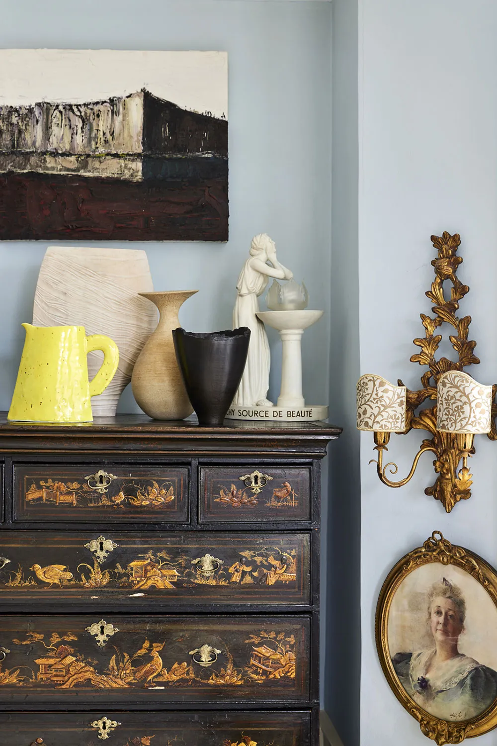 Bold Colors and Decor in Georgian Townhouse Interiors in London - Gallery image 20