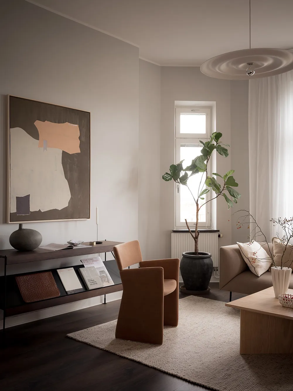 High ceilings and refined modern decor: small apartment in Goteborg (49 sqm) - Gallery image 7