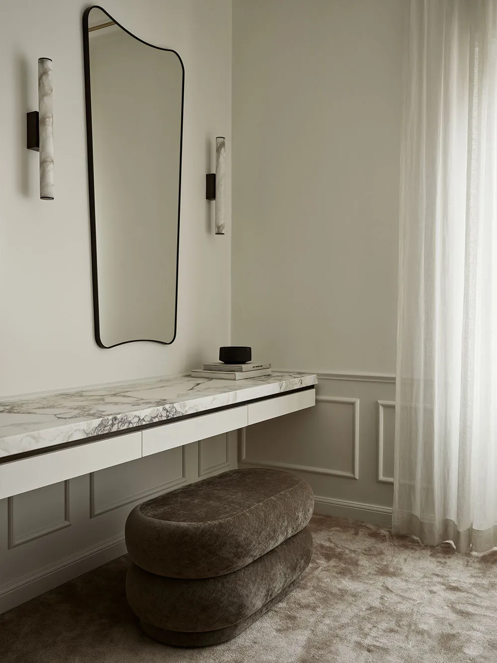 Sophisticated Modern Interior in a Historic House in Central Stockholm - Gallery image 11