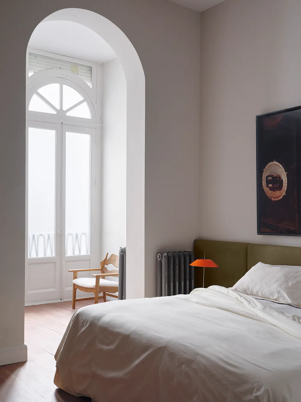 Arte del pasado y la modernidad en el diseño de apartamentos en Madrid - Gallery image 19