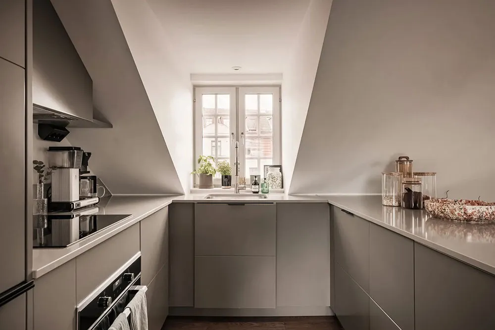 Nowoczesna mansarda w spokojnej gamie kolorów (78 m²) - Gallery image 8