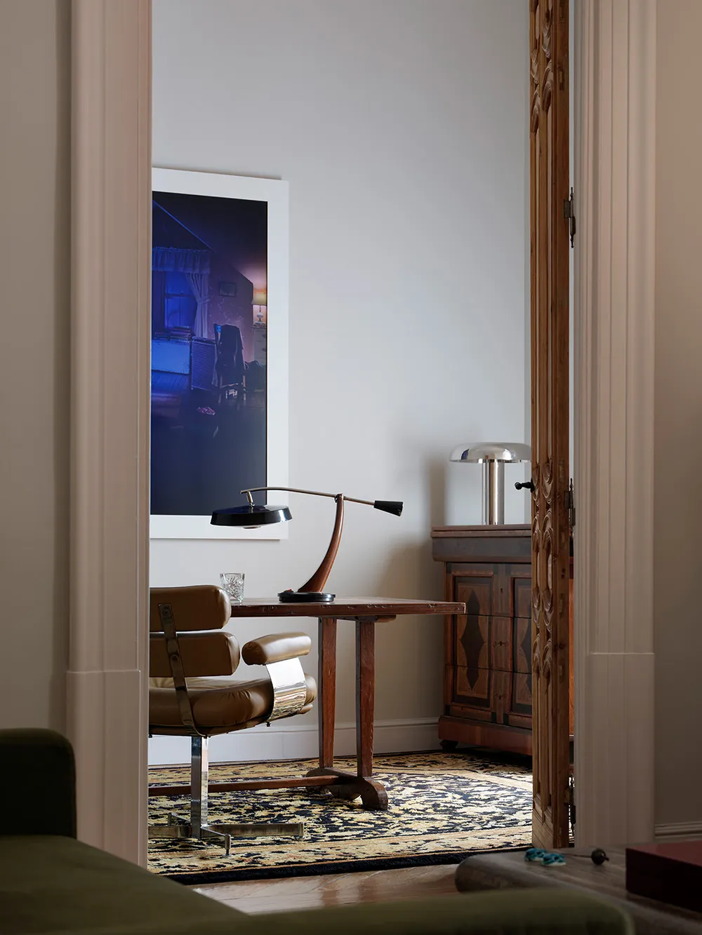 Arte del pasado y la modernidad en el diseño de apartamentos en Madrid - Gallery image 23