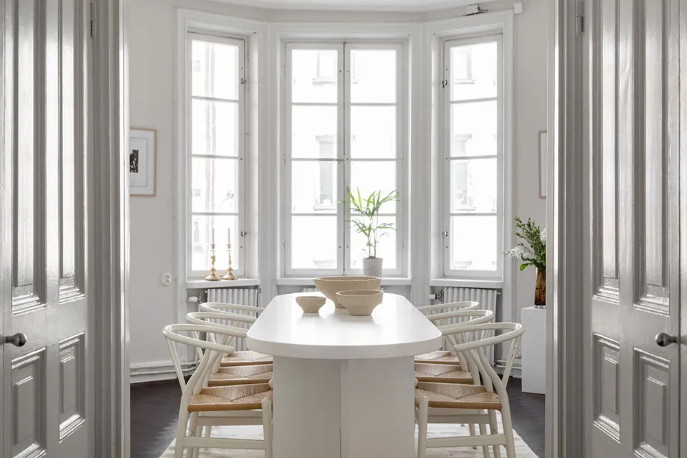 Темний під і біла меблі: квартира в Стокгольмі (90 кв. м) - Gallery image 9