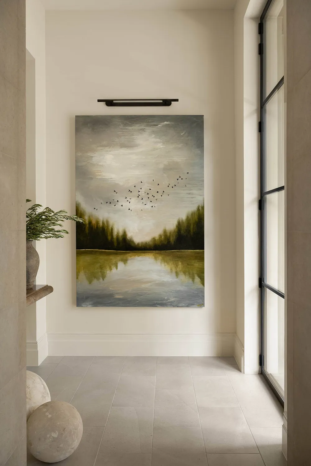 Agradable mezcla del estilo tradicional y moderno en el diseño de casas en Texas - Gallery image 1