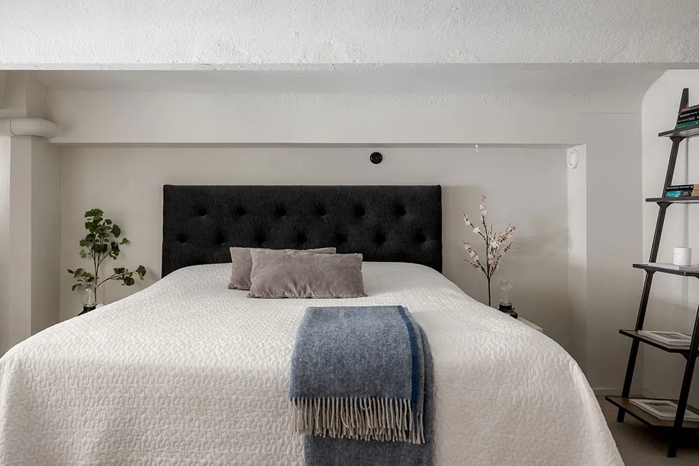 Wпечатujący loft z pięcioletnimi sufitami w Stokholmie (66 m²) - Gallery image 7