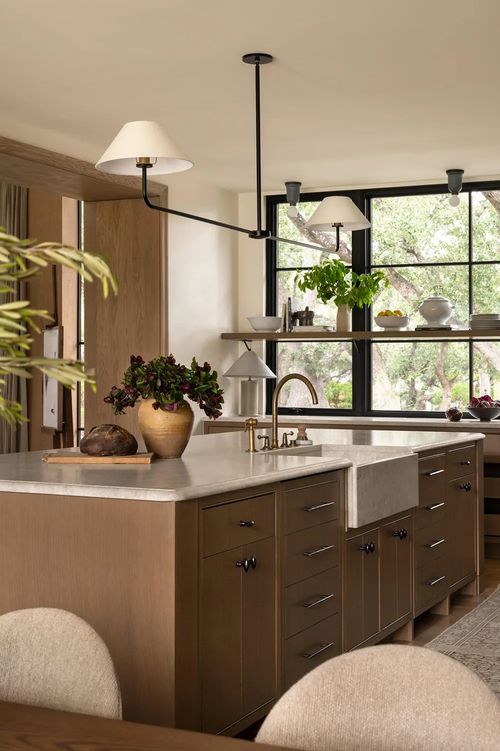 Agradable mezcla del estilo tradicional y moderno en el diseño de casas en Texas - Gallery image 13