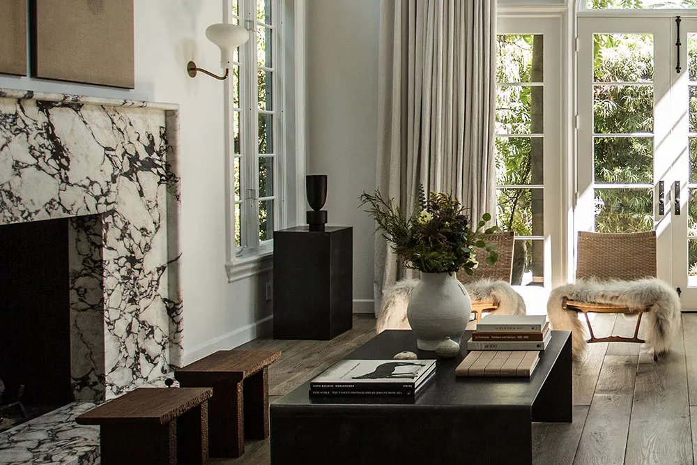 Роскошный дом в Лос-Анджелесе, в котором главное богатство — натуральные материалы и природа - Gallery image 2