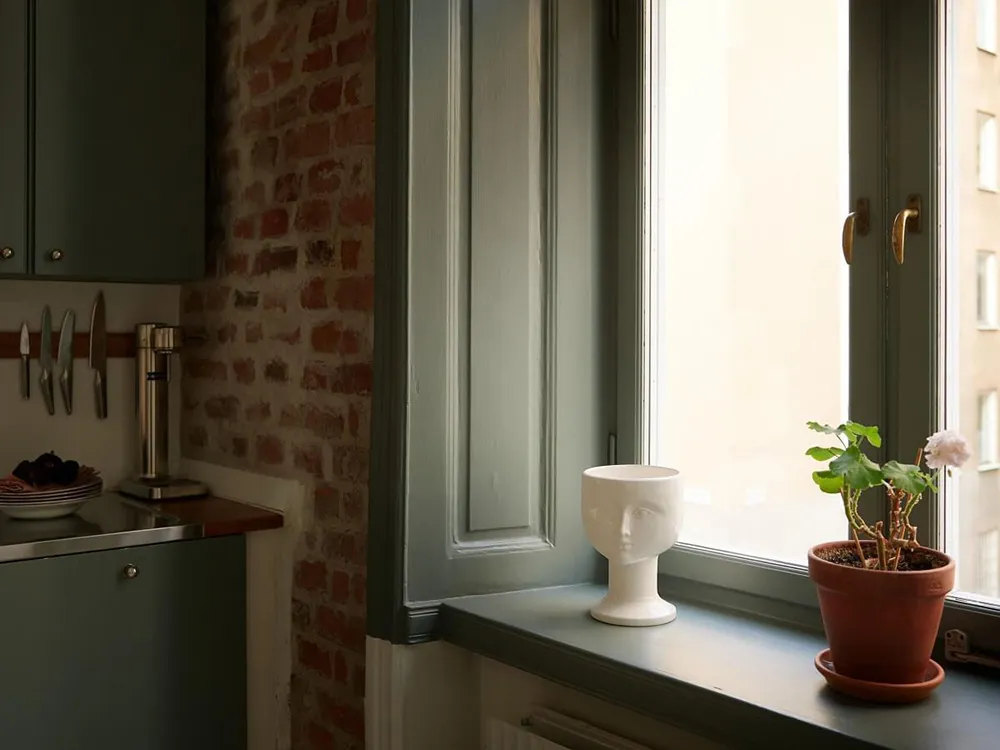 Jasny naścienne dekoracje i eleganckie detale: piękny mieszkanie w Stokholmie (76 m²) - Gallery image 12