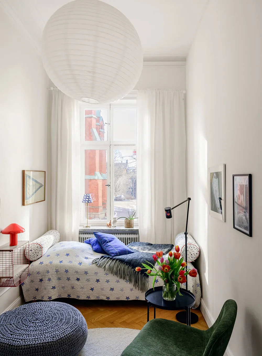 Różowe ściany i jasny nastrój: mieszkanie w Stokholmie - Gallery image 12