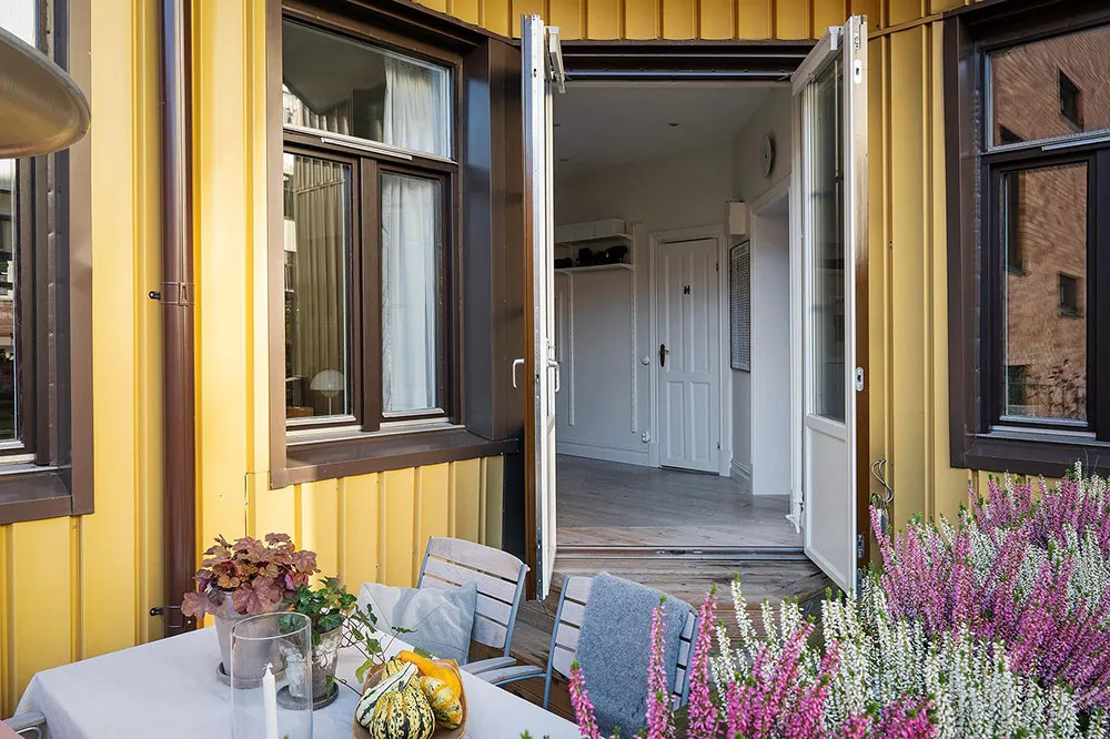Warm Decor and Autumn Notes: Pleasant Interior in Sweden (76 sq. m) - Gallery image 14