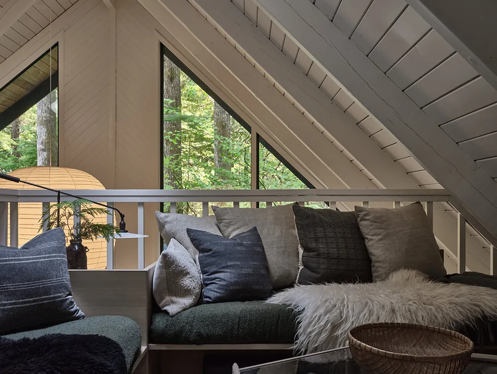 Стильный черный домик, затерянный в лесу - Gallery image 14