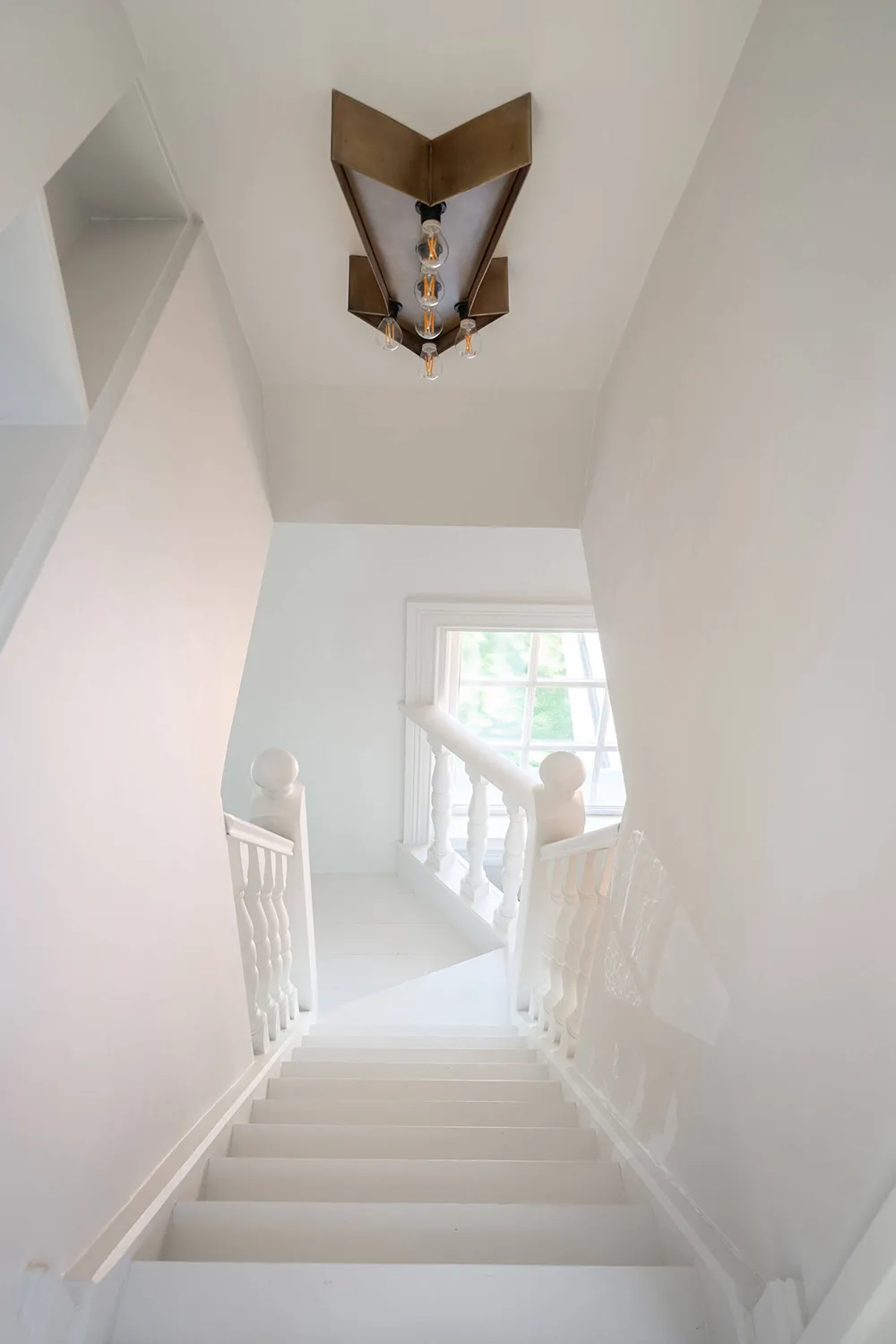 スウェーデンの湖畔にある、ナショナル・ロマンティック様式の美しいヴィラ - Gallery image 21