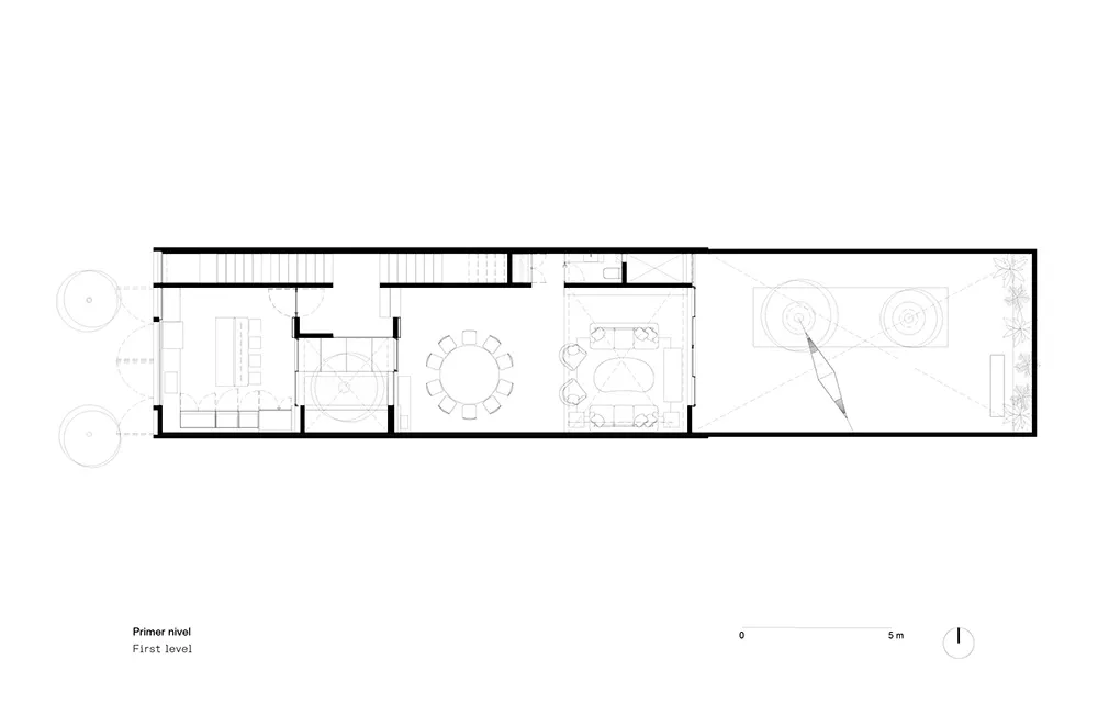 Spiel natürlichen Lichts in einem warmen, minimalen Interior in Mexiko - Gallery image 24