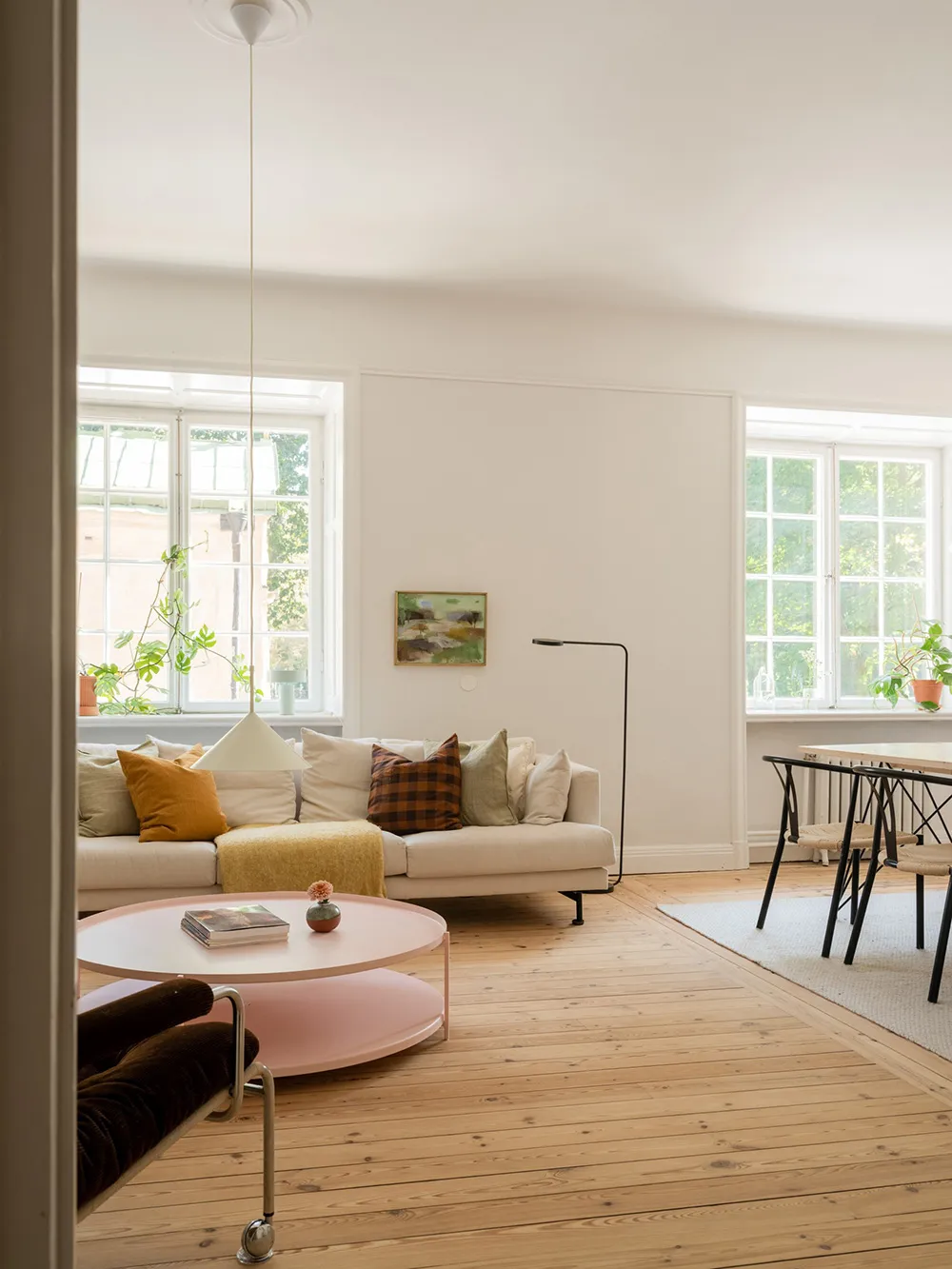 Espacio y luz: un interior agradable en Estocolmo (74 m²) - Gallery image 1