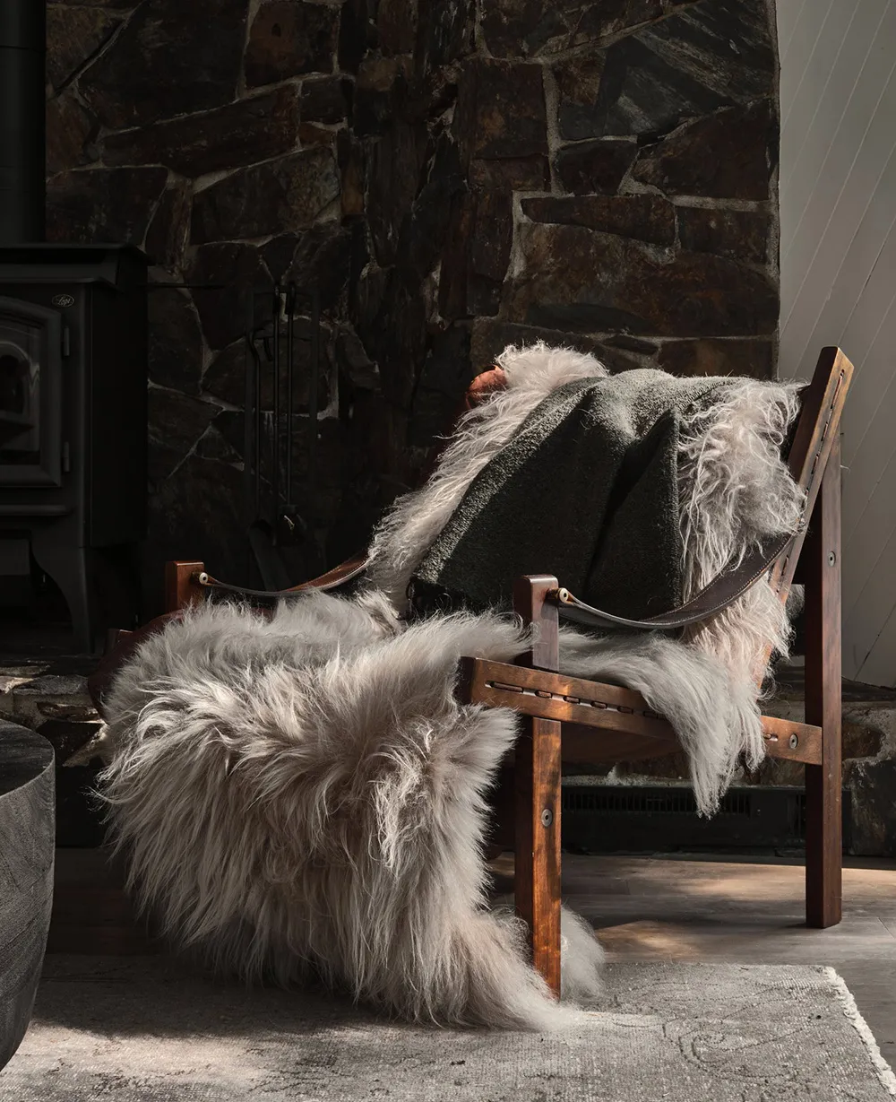 Стильный черный домик, затерянный в лесу - Gallery image 8