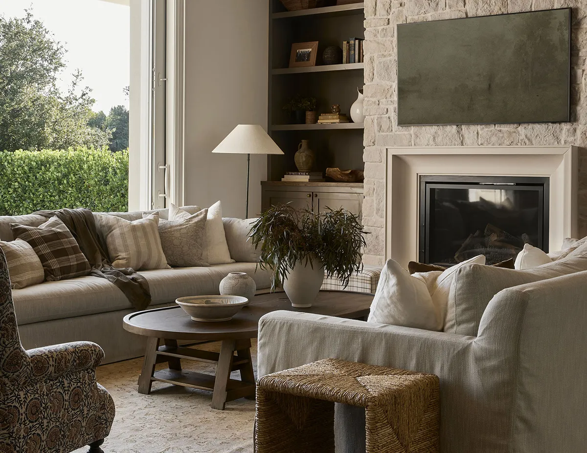 Piękny wysepkowy интерьер w Florydzie w kolorach piaskowo-beżowych - Gallery image 11