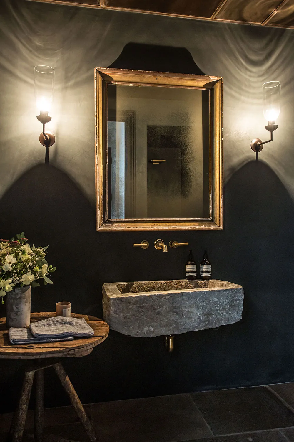 Роскошный дом в Лос-Анджелесе, в котором главное богатство — натуральные материалы и природа - Gallery image 11