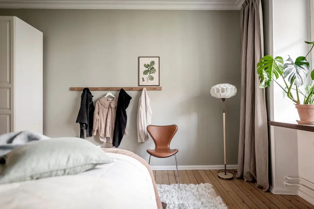 Blütenmuster in der Esszimmer und gemütliche Atmosphäre: Wohnung in Göteborg - Gallery image 27