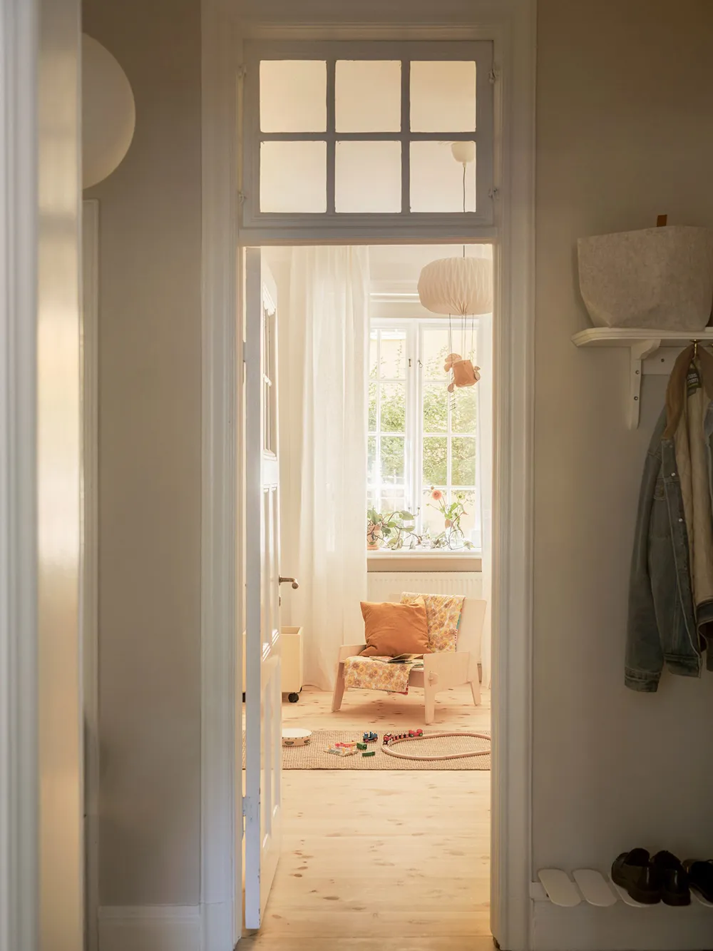 Espacio y luz: un interior agradable en Estocolmo (74 m²) - Gallery image 15