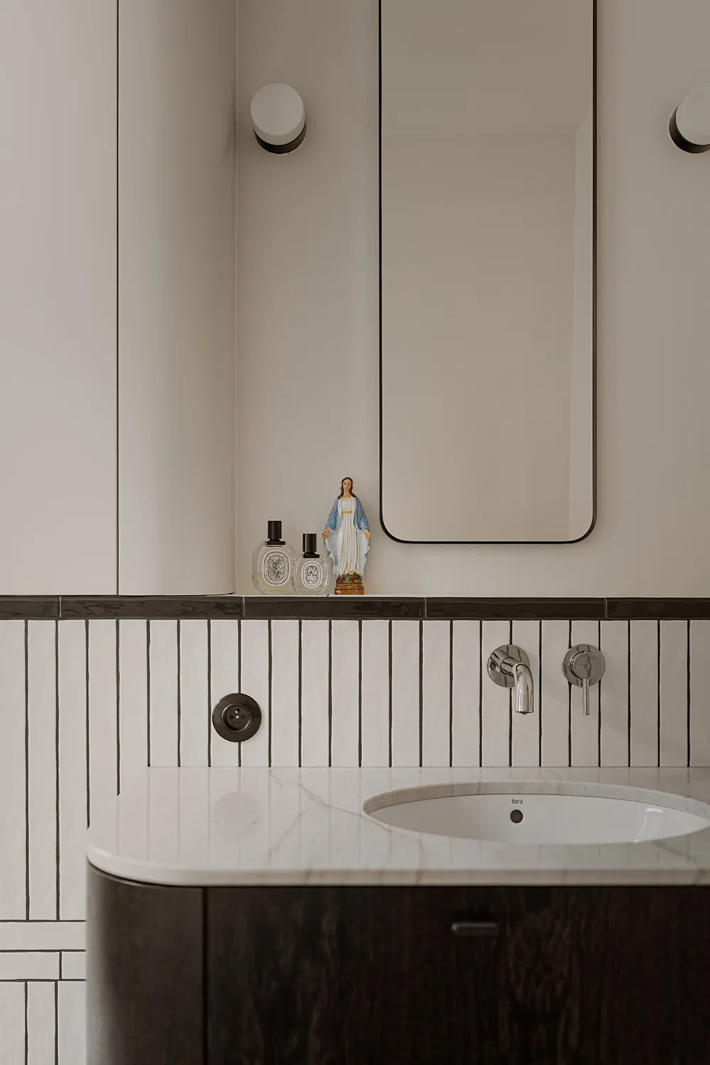 Elegant Modern Interior in a 100-Year-Old House in Gdansk - Gallery image 17